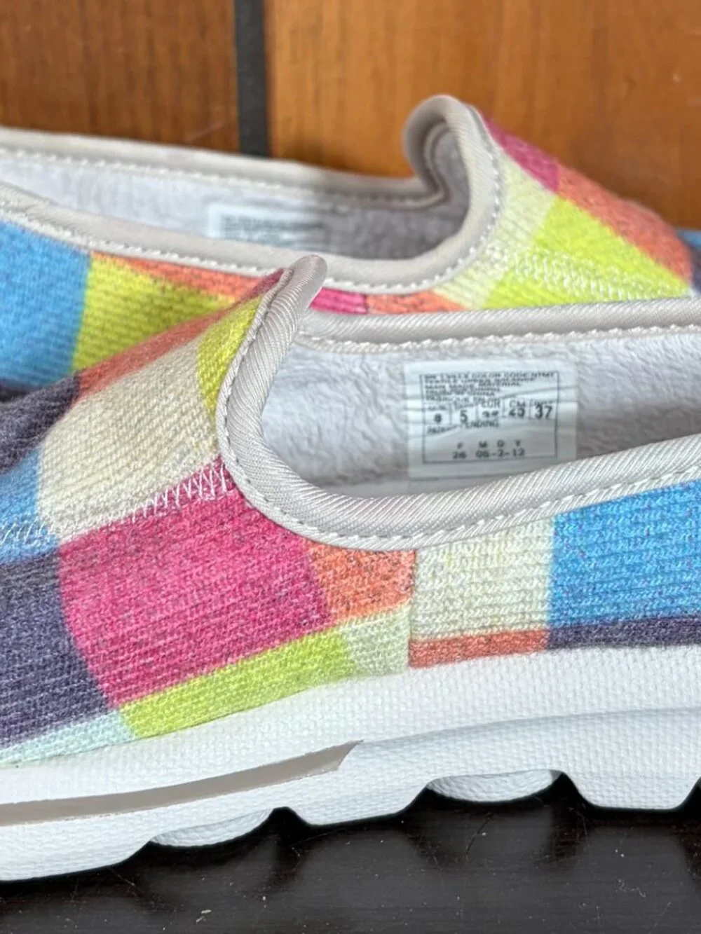 Skechers Go Walk Resalyte Slip-On Colorful Plaid Colorway Womens Sz 8 - EUC